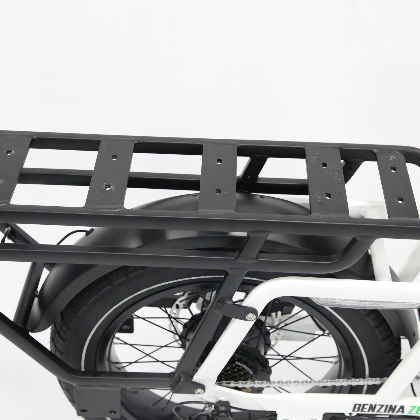 Benzina zero hauler cargo e-bike. kids seat. electric bike. step through frame. lightweight. delivery e-bike.