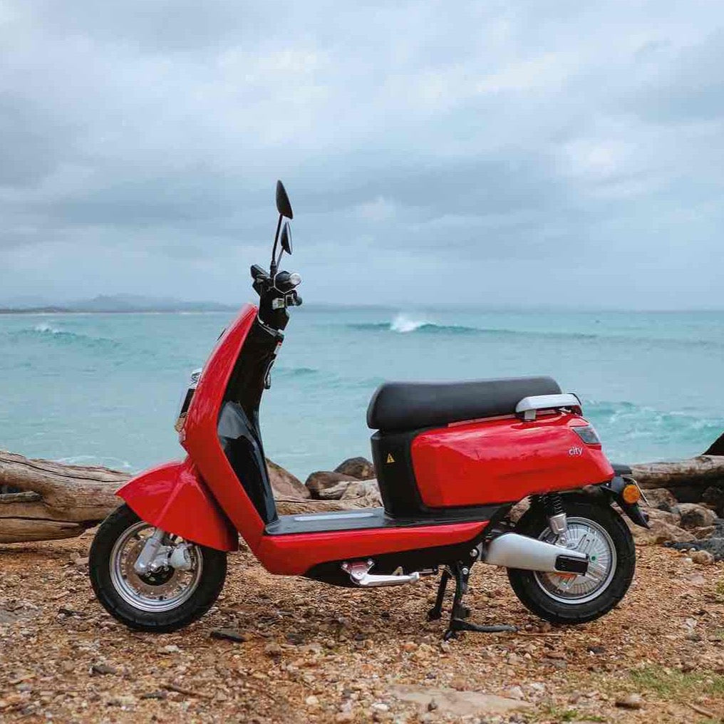 Benzina Zero electric moped scooter in red