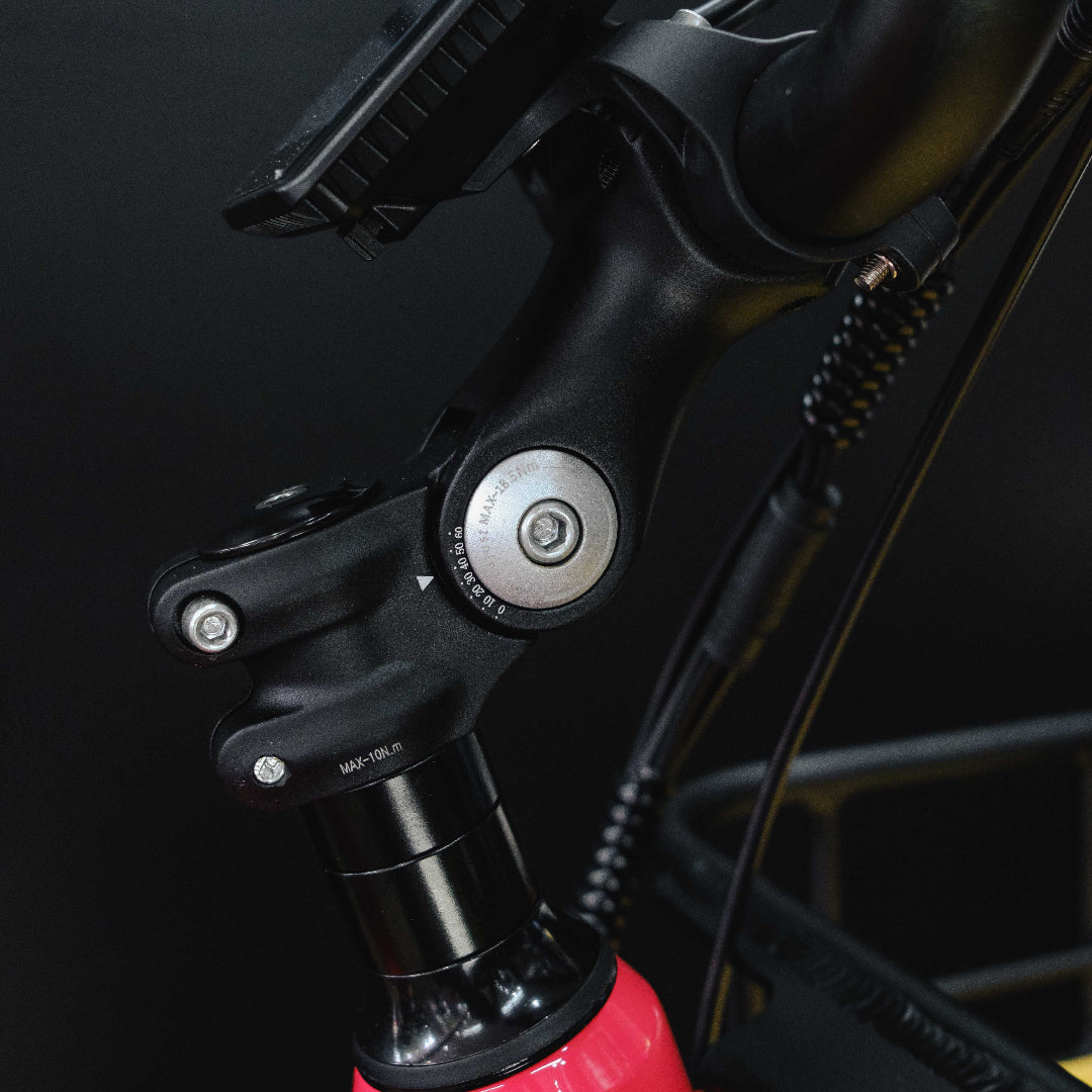 Benzina zero hauler cargo e-bike. kids seat. electric bike. step through frame. lightweight. delivery e-bike.