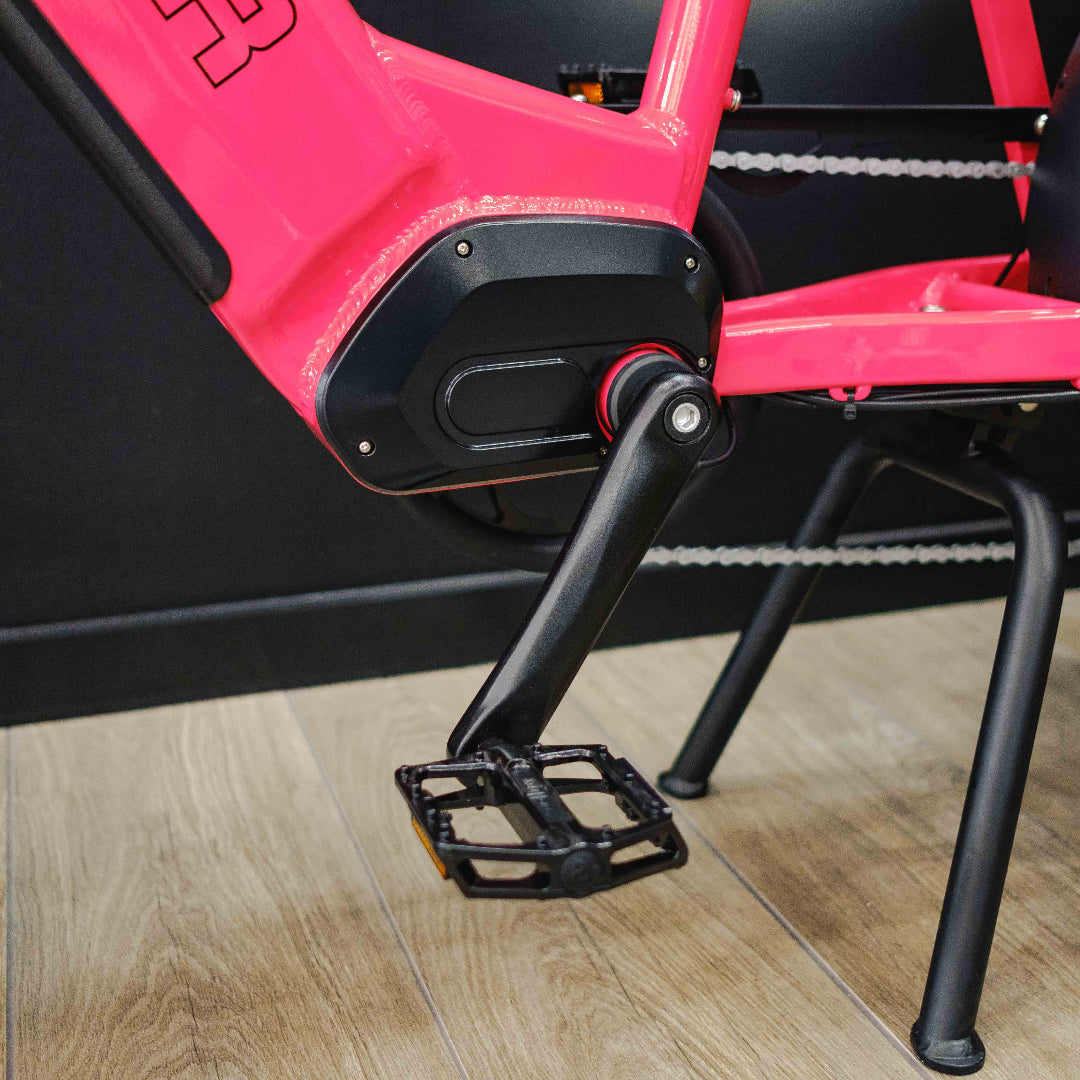 Benzina zero hauler cargo e-bike. kids seat. electric bike. step through frame. lightweight. delivery e-bike.