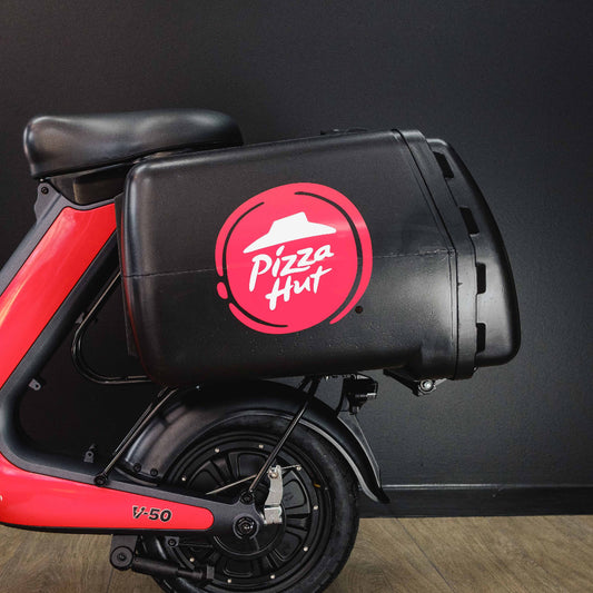 lockable storage box electric scooter bike. waterproof. black. Benzina Zero. simple. easy.