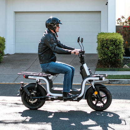Benzina Zero duo electric scooter moped in 4 colours